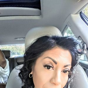 Meet your Posher, Emilly